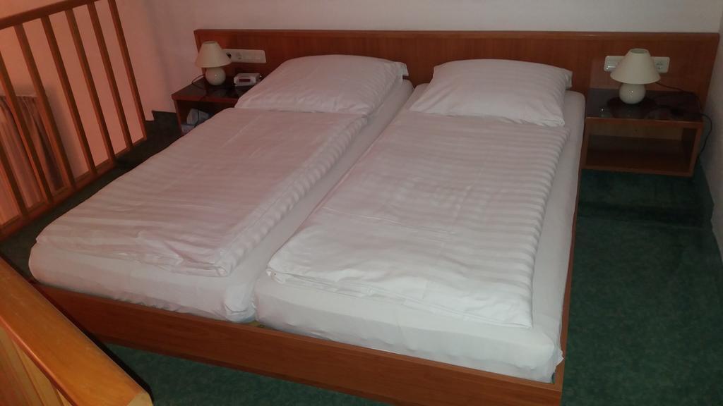 Altes Wirtshaus Foerdergersdorf Bed & Breakfast Tharandt Esterno foto